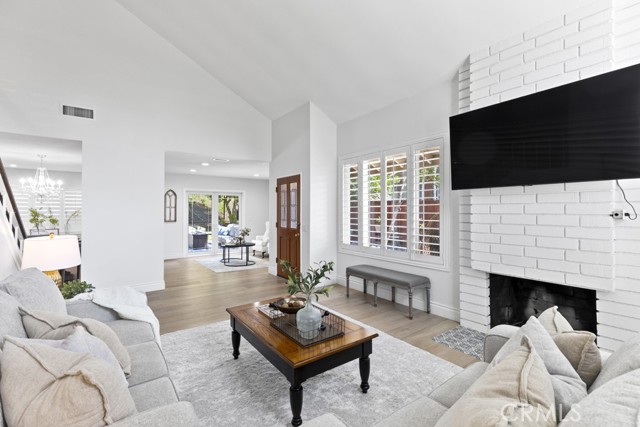 836 Via Alameda, San Dimas CA: https://media.crmls.org/medias/117e6636-2b0f-4d0f-8da1-69afe58b219a.jpg