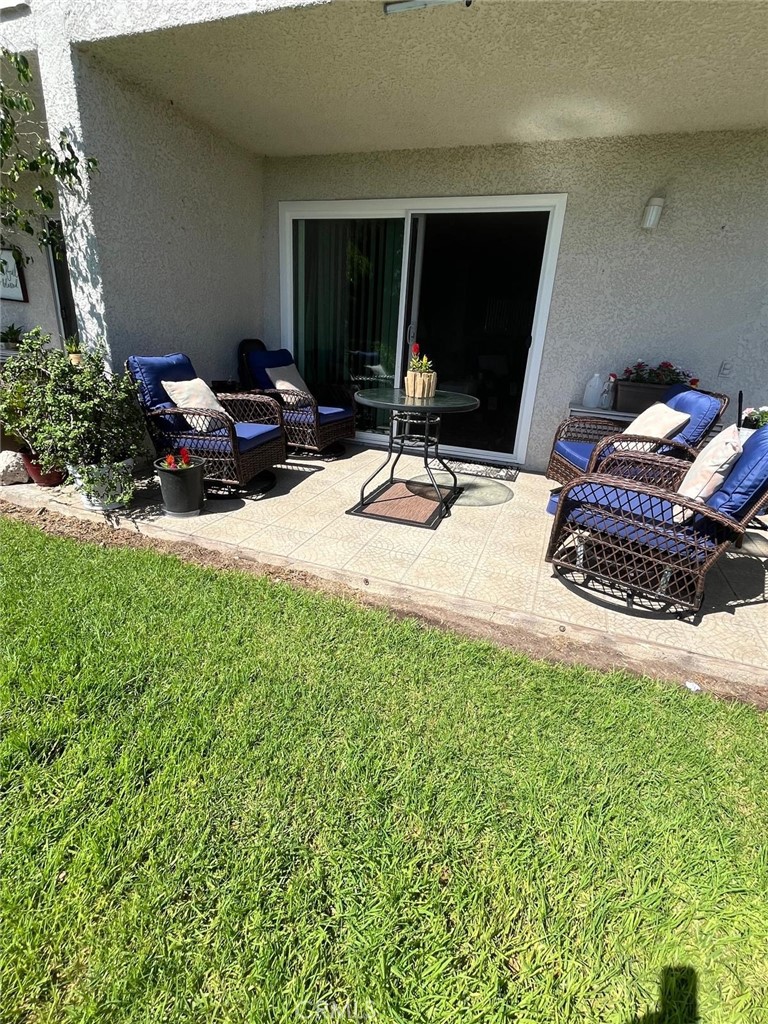 https://media.crmls.org/medias/117f0004-a520-4b70-a6e8-949389965026.jpg?preset=X-Large