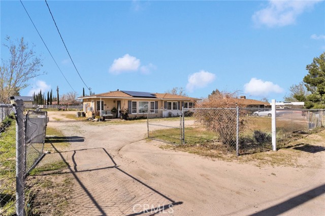 Detail Gallery Image 2 of 32 For 9214 Choiceana Ave, Hesperia,  CA 92345 - 3 Beds | 1 Baths