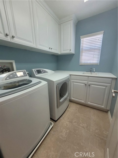 4022 Sutton Court, Riverside CA: https://media.crmls.org/medias/1180b01f-02fb-4f67-b75a-0c2d408be063.jpg