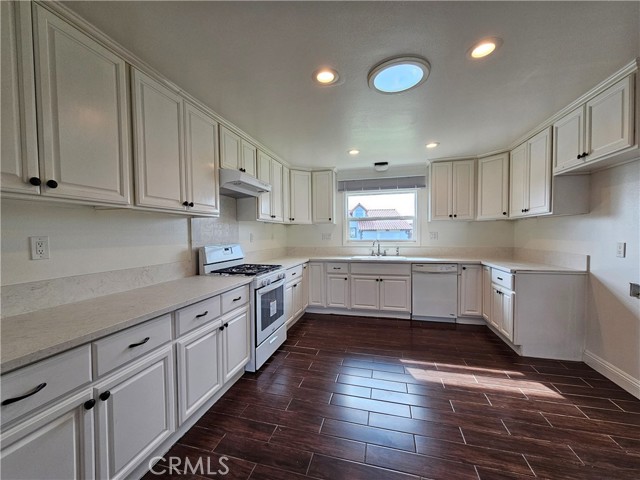 Detail Gallery Image 2 of 17 For 12242 Browning Rd, Garden Grove,  CA 92840 - 3 Beds | 2 Baths