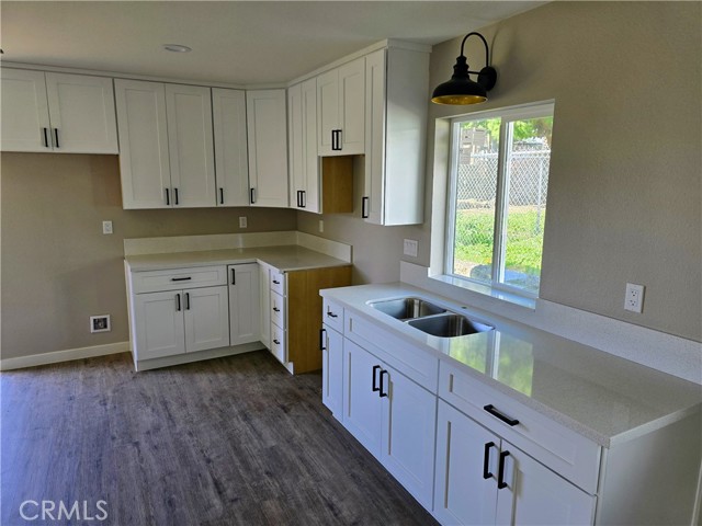 245 N Evans Street, Banning CA: https://media.crmls.org/medias/11821247-4537-4730-80d3-7d730f463368.jpg