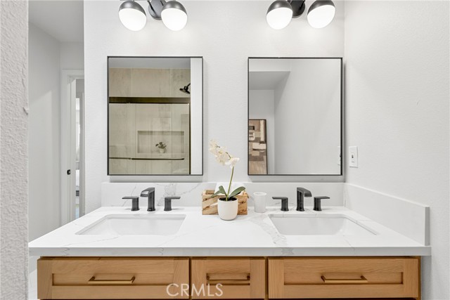 14681 Yorba Street, Tustin CA: https://media.crmls.org/medias/1183428c-aa36-4dcc-a92e-8e0178dc79b9.jpg