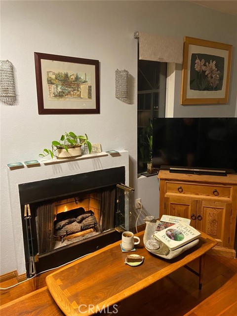 Detail Gallery Image 16 of 44 For 612 Alta Vista, Glendale,  CA 91205 - 3 Beds | 2/1 Baths