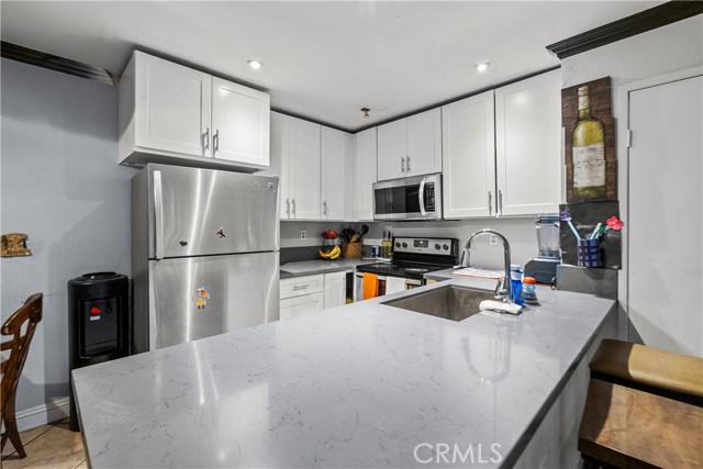 Detail Gallery Image 4 of 14 For 25031 Peachland #167,  Newhall,  CA 91321 - 2 Beds | 2 Baths