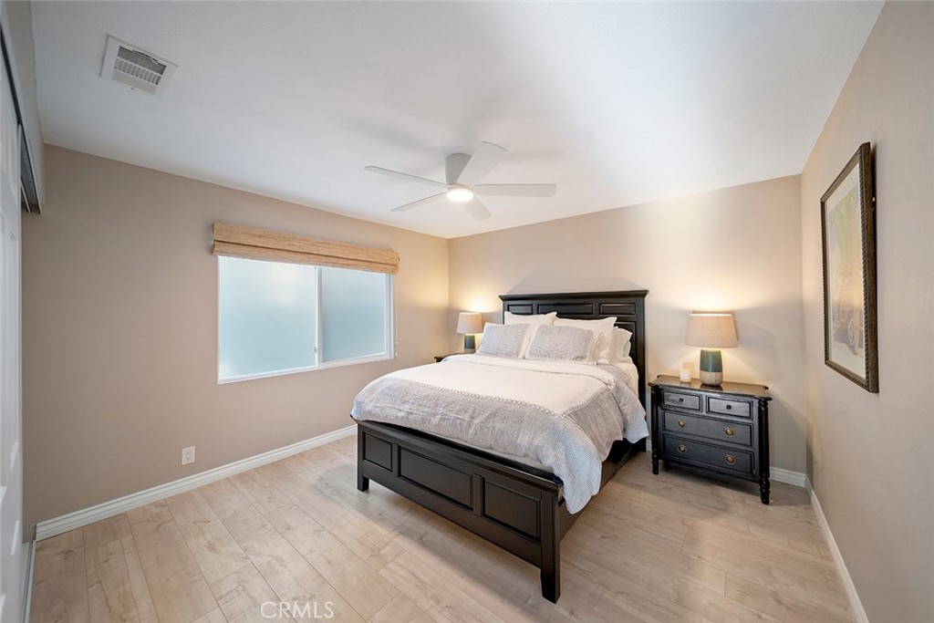 https://media.crmls.org/medias/1184e1d4-472a-4186-9d02-2dae369ac92d.jpg?preset=X-Large