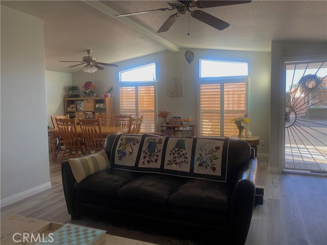 Detail Gallery Image 5 of 27 For 1250 N Kirby St #132,  Hemet,  CA 92545 - 2 Beds | 2 Baths