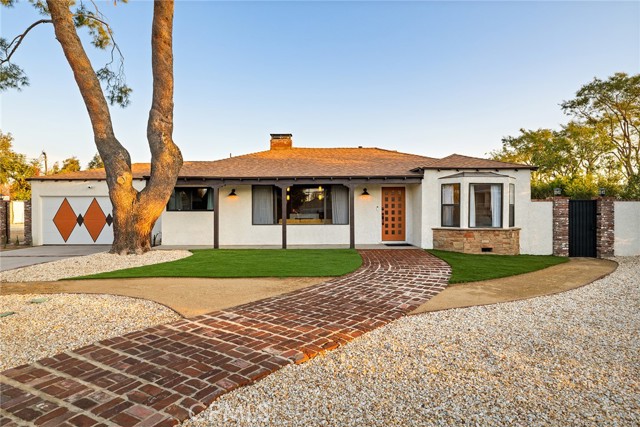 Detail Gallery Image 3 of 32 For 13420 Wentworth St, Arleta,  CA 91331 - 2 Beds | 1/1 Baths