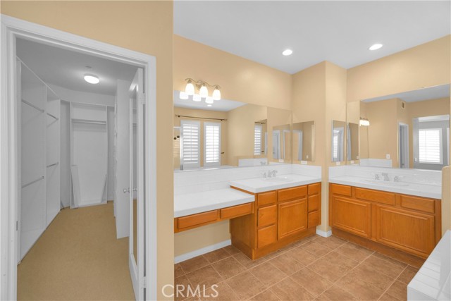 Detail Gallery Image 15 of 31 For 16826 Pembrook Ln, Huntington Beach,  CA 92649 - 4 Beds | 3 Baths