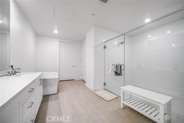 Detail Gallery Image 12 of 21 For 1310 Rivington, Irvine,  CA 92612 - 2 Beds | 2/1 Baths