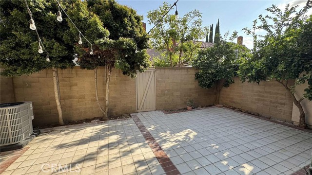 Detail Gallery Image 5 of 19 For 11430 Wimbley, Cerritos,  CA 90703 - 2 Beds | 3 Baths