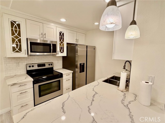 Detail Gallery Image 5 of 15 For 28947 Thousand Oaks, Agoura Hills,  CA 91301 - 2 Beds | 1 Baths