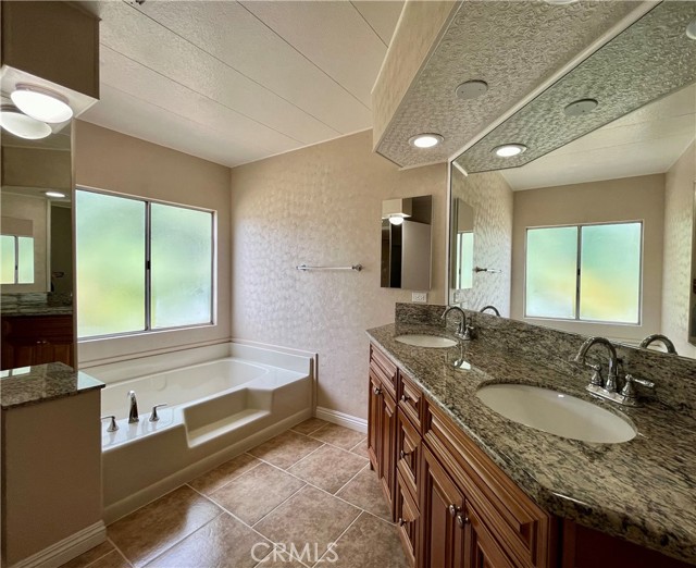 Detail Gallery Image 13 of 23 For 33398 Harvest Way, Wildomar,  CA 92595 - 3 Beds | 2 Baths