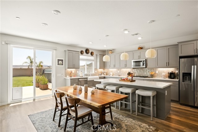 29146 Dallas Circle, Winchester CA: https://media.crmls.org/medias/118916de-c2c6-488c-a19d-a5735fe864d6.jpg