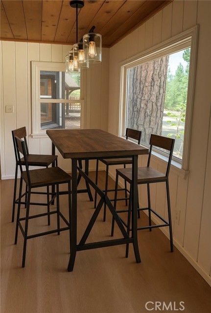 Detail Gallery Image 11 of 15 For 39197 Waterview Dr, Big Bear Lake,  CA 92315 - 3 Beds | 2 Baths