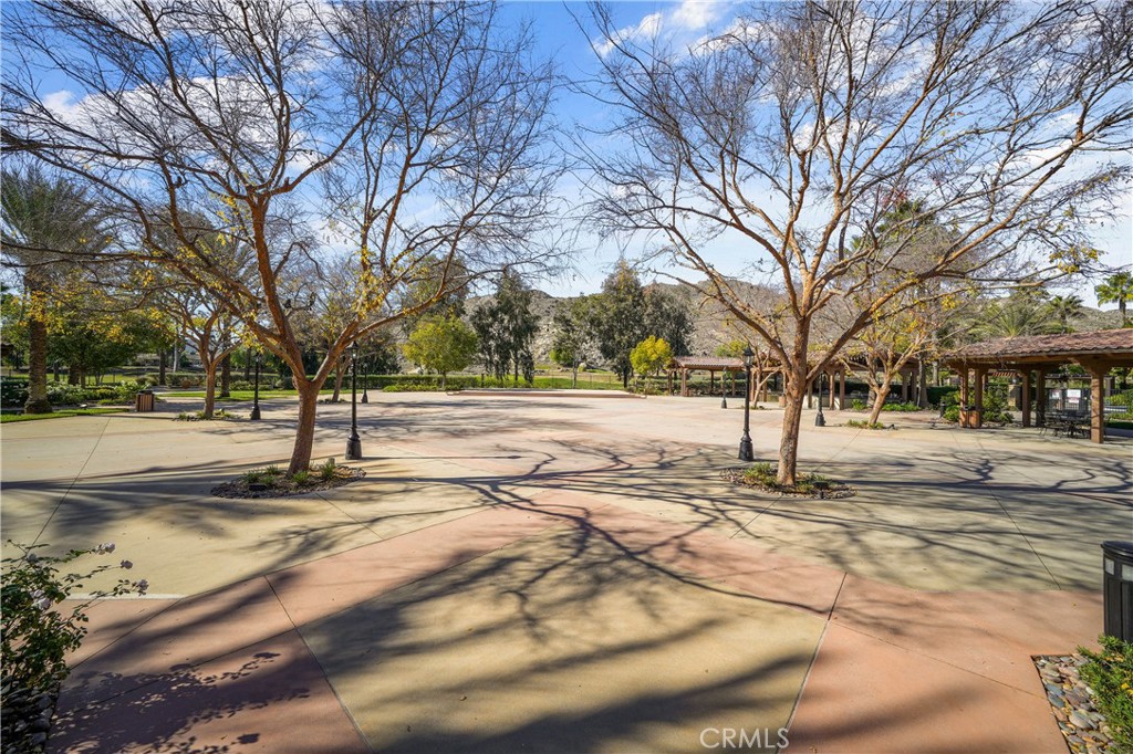 https://media.crmls.org/medias/118a4d1c-b87a-4637-a556-791c2b56289e.jpg?preset=X-Large