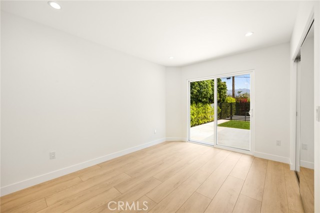 914 N Catalina Street, Burbank CA: https://media.crmls.org/medias/118aaccd-87d1-40f7-a459-def92f7ce93b.jpg