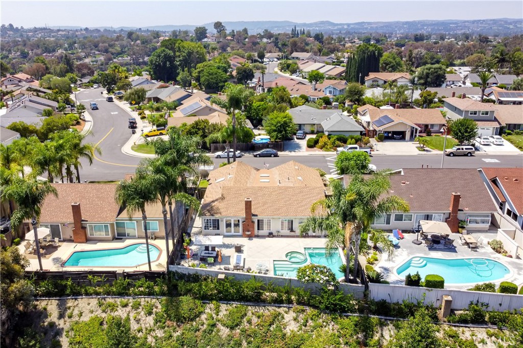 MLS #OC25175888 image #47