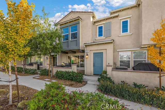 Detail Gallery Image 3 of 41 For 7155 Citrus Ave #302,  Fontana,  CA 92336 - 3 Beds | 2/1 Baths