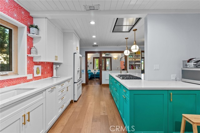 Detail Gallery Image 19 of 55 For 1719 Monte Vista St, Pasadena,  CA 91106 - 4 Beds | 4 Baths