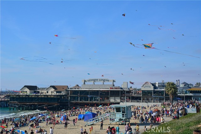 Redondo Beach Landing Kite Festival