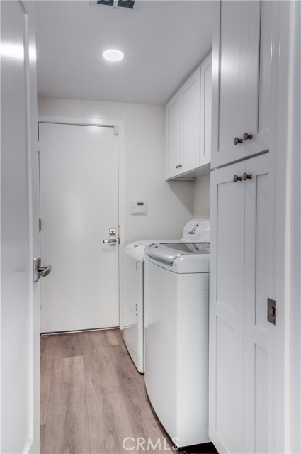15562 Wild Cherry Circle, Huntington Beach CA: https://media.crmls.org/medias/118e28d2-05ea-4319-ac3a-69b0eda399bd.jpg