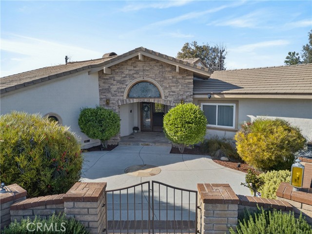 Detail Gallery Image 3 of 58 For 30470 Avenida Estrada, Temecula,  CA 92591 - 4 Beds | 3/1 Baths