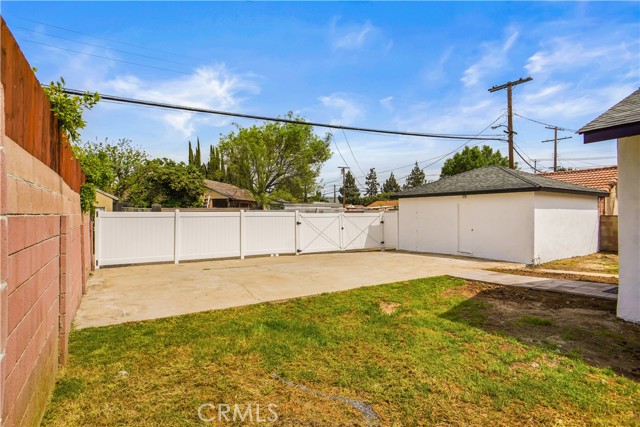 Detail Gallery Image 16 of 17 For 10324 Haskell Ave, Granada Hills,  CA 91344 - 3 Beds | 2 Baths