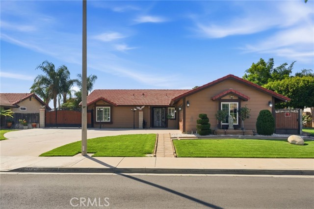 Detail Gallery Image 4 of 49 For 13193 Adeline, Moreno Valley,  CA 92553 - 3 Beds | 2 Baths