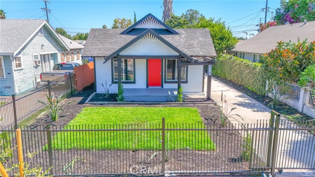 Detail Gallery Image 1 of 1 For 318 E 73rd St, Los Angeles,  CA 90003 - 3 Beds | 2 Baths