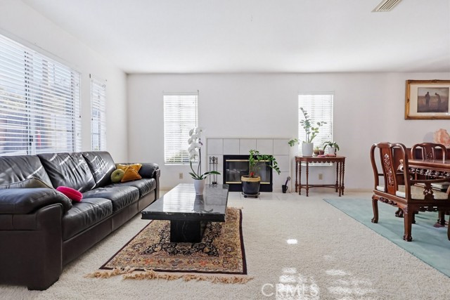 Detail Gallery Image 10 of 68 For 7114 Wyngate St, Tujunga,  CA 91042 - 3 Beds | 2/1 Baths