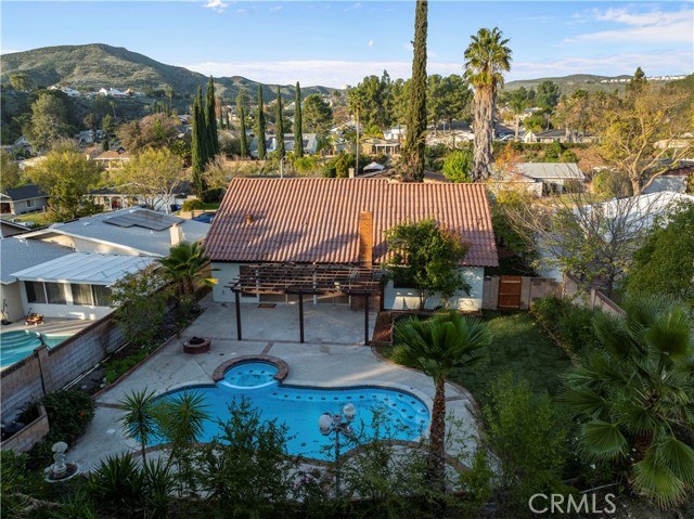 Detail Gallery Image 48 of 49 For 18838 Cabral, Canyon Country,  CA 91351 - 4 Beds | 3 Baths