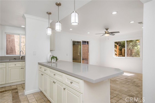 Detail Gallery Image 12 of 38 For 431 Nyes Pl, Laguna Beach,  CA 92651 - 4 Beds | 3/1 Baths