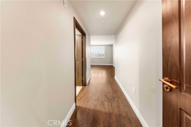 Detail Gallery Image 30 of 53 For 11218 Camarillo St #404,  Toluca Lake,  CA 91602 - 3 Beds | 3 Baths