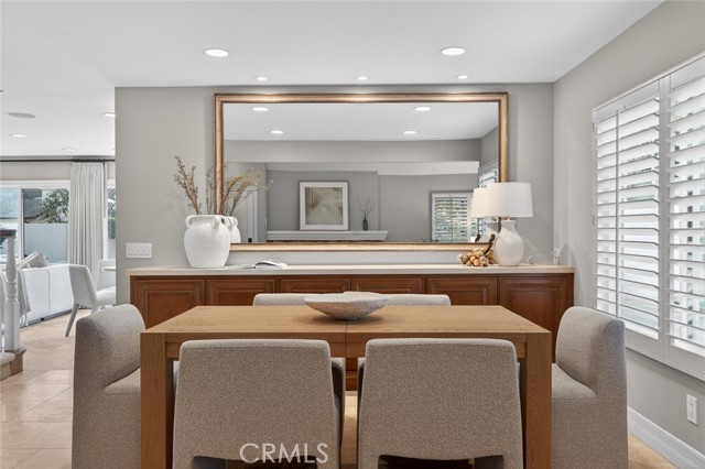 Detail Gallery Image 15 of 53 For 969 Azalea Dr, Costa Mesa,  CA 92626 - 5 Beds | 3 Baths