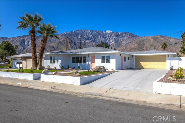 Detail Gallery Image 2 of 20 For 222 W Avenida Cerca, Palm Springs,  CA 92262 - 4 Beds | 2 Baths