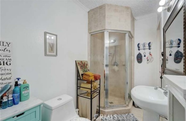 Detail Gallery Image 6 of 7 For 817 1/2 E Palmyra Ave, Orange,  CA 92866 - 2 Beds | 2 Baths