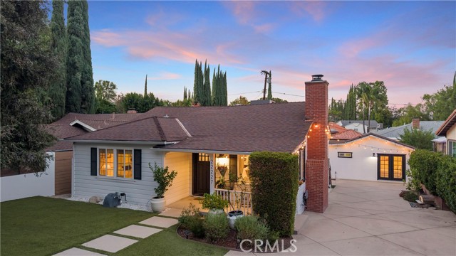 22227 Avenue San Luis photo 2