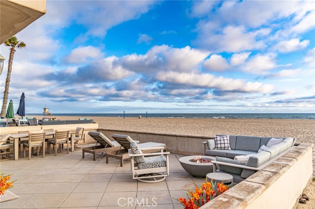 Detail Gallery Image 35 of 47 For 6610 W Oceanfront, Newport Beach,  CA 92663 - 3 Beds | 3/1 Baths