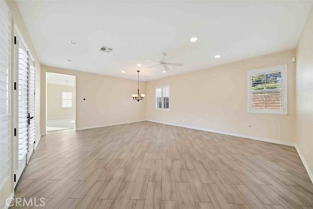 Detail Gallery Image 20 of 62 For 3094 Crystal Ridge Ln, Colton,  CA 92324 - 5 Beds | 5/1 Baths