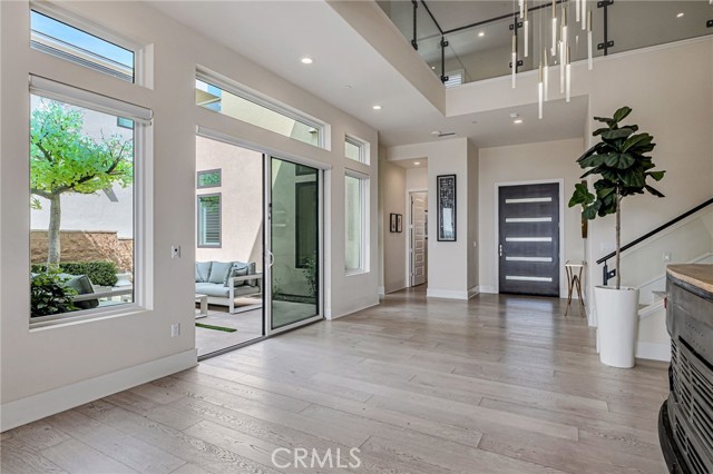 Detail Gallery Image 14 of 71 For 20532 W Birmingham Way, Porter Ranch,  CA 91326 - 4 Beds | 4/1 Baths