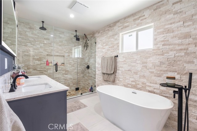 Detail Gallery Image 42 of 58 For 21114 & 1/2 Martin St, Carson,  CA 90745 - 5 Beds | 3 Baths