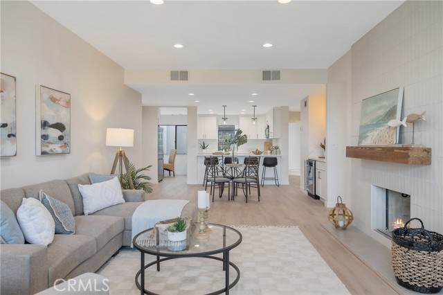 Detail Gallery Image 8 of 51 For 4600 via Dolce #206,  Marina Del Rey,  CA 90292 - 2 Beds | 2 Baths