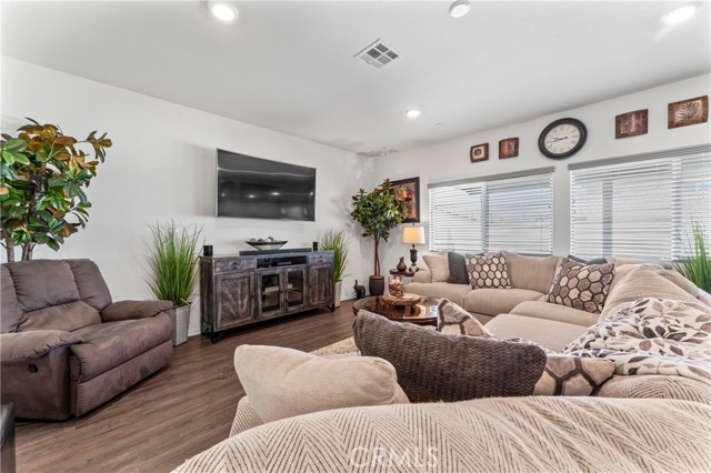 Detail Gallery Image 19 of 41 For 28425 Pinon Ct, Winchester,  CA 92596 - 4 Beds | 3 Baths