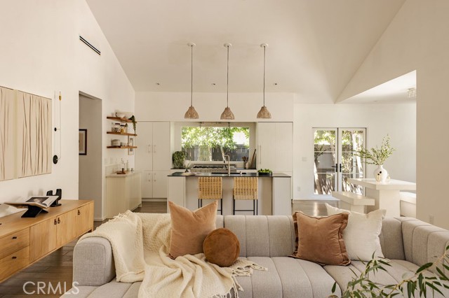 Detail Gallery Image 6 of 28 For 4128 Baywood St, Los Angeles,  CA 90039 - 4 Beds | 3 Baths