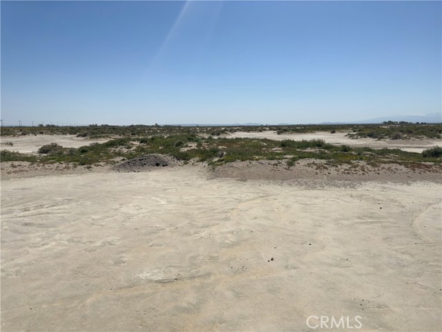0 W 45th Street, Lancaster CA: https://media.crmls.org/medias/1198eb64-41a0-47bc-8fff-3ebf92e86885.jpg