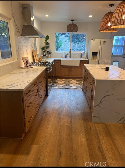 Detail Gallery Image 3 of 28 For 961 Terrace 49, Los Angeles,  CA 90042 - 3 Beds | 2 Baths