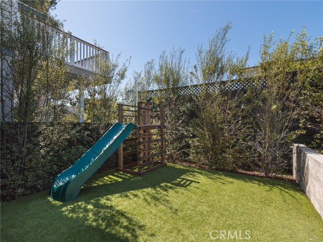 1865 Hillcrest Drive, Hermosa Beach, California 90254, 2 Bedrooms Bedrooms, ,1 BathroomBathrooms,Residential,Sold,Hillcrest Drive,SB22224763