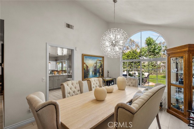 Image 8 of 44 For 7282 Woodvale Court
