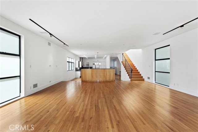 129 20th Street, Manhattan Beach CA: https://media.crmls.org/medias/11992448-e91c-43b2-b123-02ed65683859.jpg